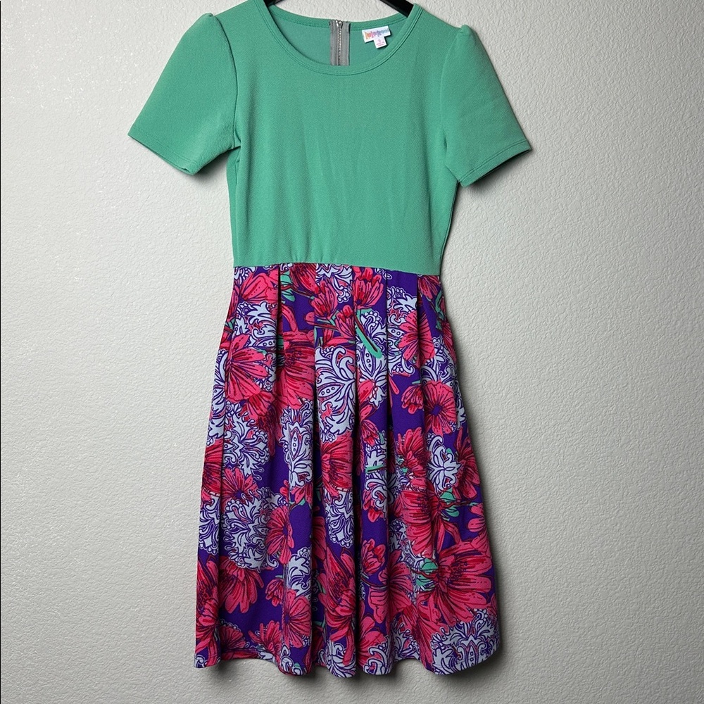 LulaRoe Amelia Dress Size Small Fit and Flare